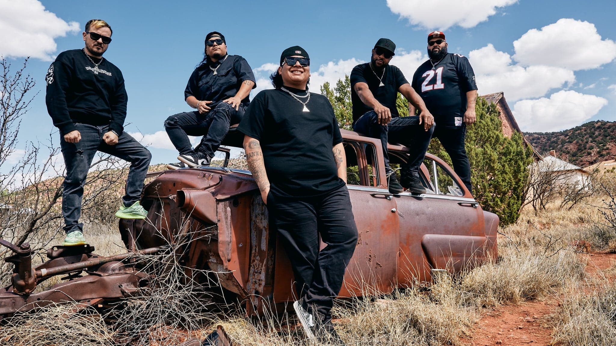 Giovannie & The Hired Guns -